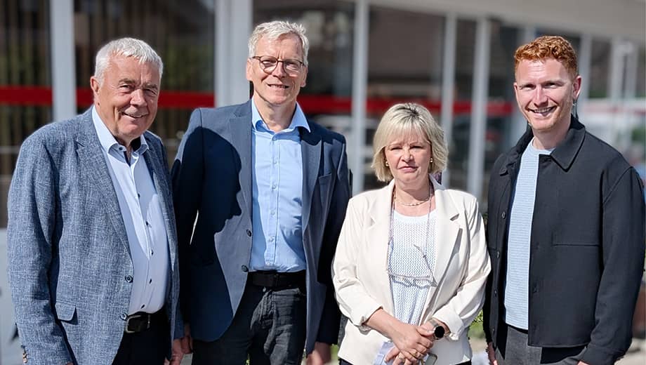 Optimistischer Blick nach vorn: Hans-Otto Umlandt (stellvertretender SoVD-Landesvorsitzender), SoVD-Landesgeschäftsführer Tim Holborn, Betriebsleiterin Katrin Freytag und Torben Möller (Geschäftsführer von Kähler Feriendomizile) Optimistischer Blick nach vorn: Hans-Otto Umlandt (stellvertretender SoVD-Landesvorsitzender), SoVD-Landesgeschäftsführer Tim Holborn, Betriebsleiterin Katrin Freytag und Torben Möller (Geschäftsführer von Kähler Feriendomizile)